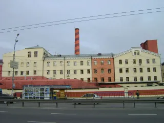 В Киеве вспыхнул пожар на крупнейшей фабрике Roshen (видео)