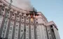 РФ вперше за час війни атакувала будівлю Кабміну: на верхніх поверхах пожежа (фото)