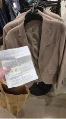 Чоловік хотів придбати піджак, а знайшов чужий секрет: що було у кишені (фото)