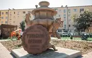 У Маріуполі РФ організувала Тульський проспект із самоваром