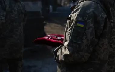 Сім’ї загиблих військових отримуватимуть виплати по-новому: що змінилося з 1 вересня
