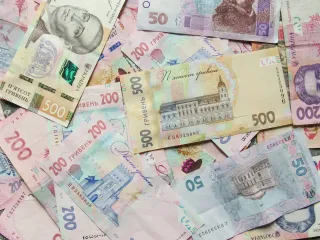 В Украине растет количество поддельных гривен: как не попасться на уловки мошенников
