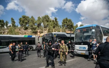 У Єрусалимі відкрили стрілянину на автобусній зупинці: є жертви, багато поранених