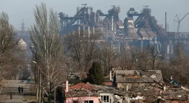 В Мариуполе РФ строит новый военный объект на "Азовстали": соединят с ЗАЭС, — Андрющенко (схема)