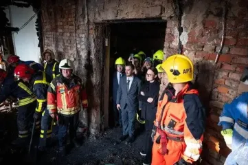 Свириденко показала иностранным дипломатам разбитое Россией здание Кабмина (фото)