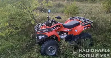 На Волині дві восьмикласниці розбилися на квадроциклі: одна в лікарні