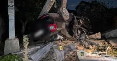 Смертельна ДТП на Прикарпатті: авто вилетіло в кювет та перекинулось, серед загиблих підліток