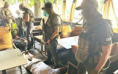 СБУ задержала "экс-смотрящего" за Еленовской колонией и его банду рэкетиров