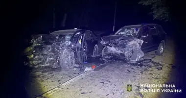 На Київщині зіткнулися три авто: постраждали четверо людей