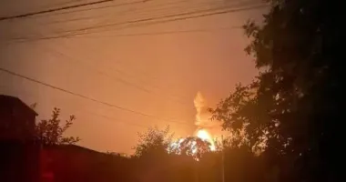 Россияне атаковали Запорожье: возник пожар, ранена женщина