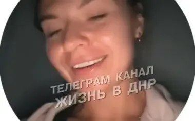 Resident of Donetsk gets stuck in elevator and complains about life - without water and electricity. VIDEO