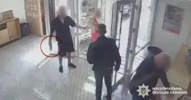В Ужгороде посетитель устроил стрельбу в помещении "Новой почты": детали инцидента (фото)