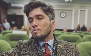 На вкрадені у онкохворих дітей гроші депутат Київської облради Ігор Колтунов придбав собі BMW