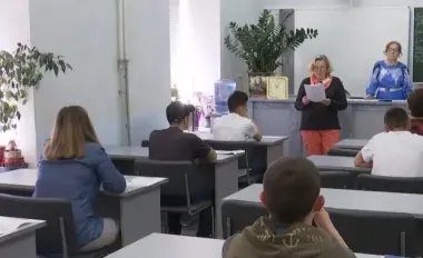 Учителей заставляют платить свои деньги: педагоги возмутились поборами