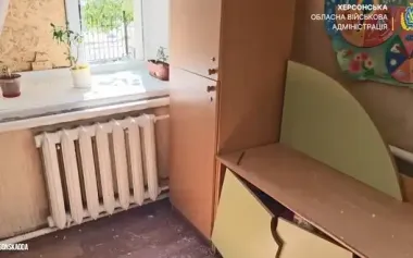 Russians strike educational institution in Kherson: security guard wounded. VIDEO