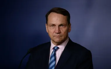 "Це не була помилка": Сікорський відреагував на заяву Трампа про дрони в Польщі