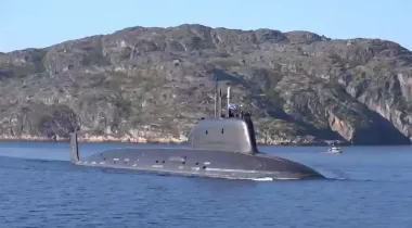 "Запад-2025": Северный флот РФ развернул боевые корабли и субмарины с "Калибрами" и "Ониксами" (видео)