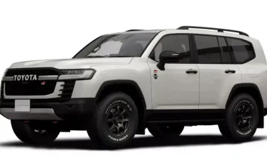 Toyota Land Cruiser отримав ралійну версію: ось як виглядає брутальний позашляховик