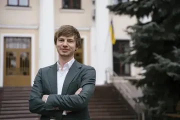 Мультимедійні панелі залишилися лише на папері: діти чекають, чиновники заробляють