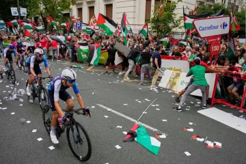 Anti-Israel protests turn Spanish Vuelta cycling race into a diplomatic battleground