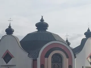 "Срезали крест": в Польше неизвестные осквернили украинскую Греко-Католическую церковь