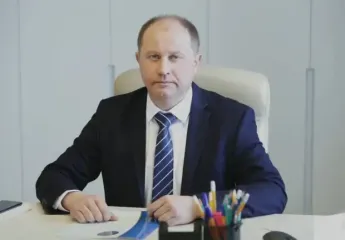 Мільйонний кредит дружини податківця Миколи Чмерука: борги не гасяться, а родина живе в елітних будинках та катається на джипах