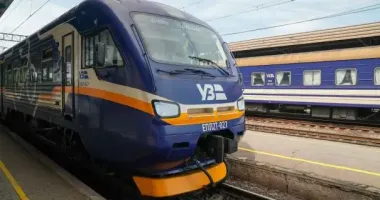 У Київській області через пошкодження залізниці скасували низку рейсів