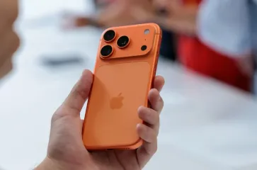 У новых iPhone 17 найден серьезный недостаток: что будет, если уронить смартфон (фото)