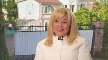 "Піщана королева" Лариса Іллєнко на зарплату в 40 тисяч грн купила палаци, елітні авто та накопичила мільйони