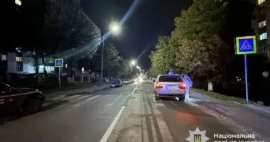 В Тернополе водитель внедорожника BMW X5 сбил студентку на пешеходном переходе
