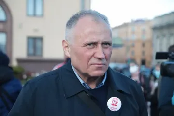 Вышел на волю и снова исчез: куда делся белорусский оппозиционер Николай Статкевич (фото)