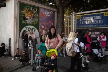Одна из стран ЕС планирует продлить защиту для украинских беженцев: какие условия