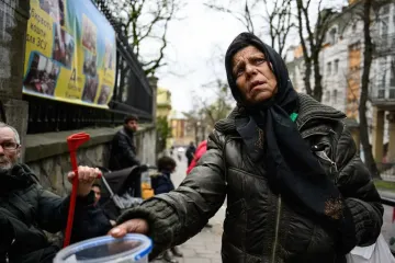 Печальный рейтинг: какие страны ЕС лидируют по уровню бедности (инфографика)