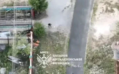 Occupier in civilian clothes launched drone in middle of street - Armed Forces of Ukraine detected and destroyed enemy. VIDEO