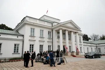 В Польше обезвредили дрон, который летал над зданиями правительства, — Туск