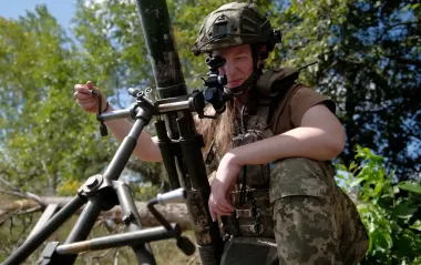 Социологи выяснили, сколько мужчин и женщин в Украине готовы воевать и в каком возрасте