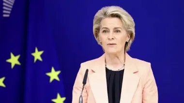 Після розмови з Трампом фон дер Ляєн анонсувала 19-й пакет санкцій ЄС проти Росії