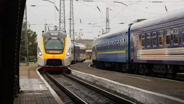 Через атаку на Україну затримуються поїзди у двох напрямках: список рейсів