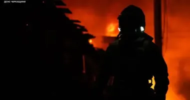 Нічна атака дронами на Черкащині: рятувальники загасили пожежу