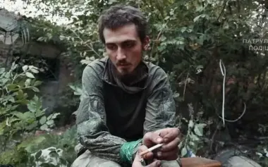 He shouted "glory to russia" and then surrendered: occupier himself came out to AFU soldiers. VIDEO