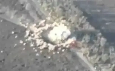 "HIMARS" MLRS crew hits group of enemy motorcyclists with cluster munition. VIDEO