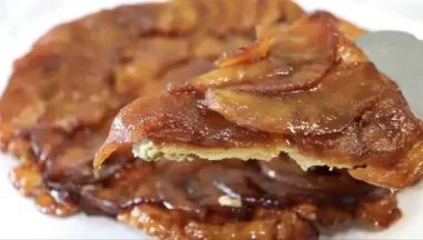 Тарт с тыквенно-творожной начинкой и яблоками: сладкий вкус осени, рецепт