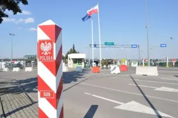 Польща збиратиме відбитки пальців українців та скануватиме обличчя: навіщо