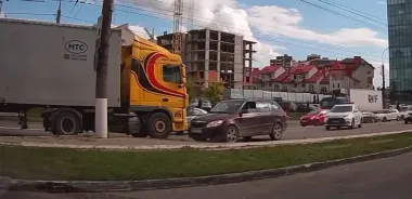 Нетрезвый работник ТЦК устроил несколько ДТП и гонки с полицией (видео)