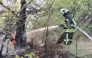 Спасатели второй день тушат пожар на Хортице