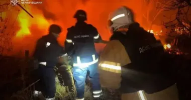 Один спасатель погиб, двое ранены из-за атаки российских БПЛА на Нежин