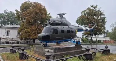 Замість Петра І – бойовий вертоліт Мі-2: у Полтаві відкрили нову експозицію