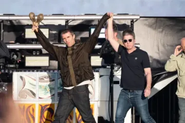 Лидер Oasis намекнул на будущее группы после 42 масштабных концертов