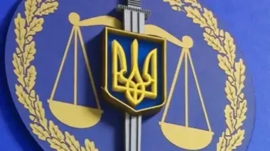 Прокурор Житомирської області Руслан Левченко під час війни отримав новий електромобіль майже за мільйон гривень.