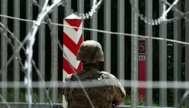 Скільки поляків поїдуть за кордон, якщо Росія нападе — дані опитування здивували військових